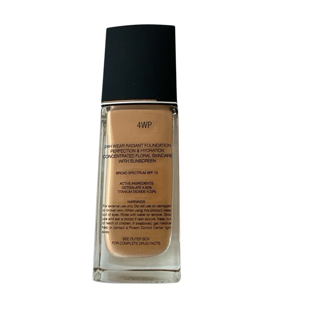 DIOR  Forever Skin Glow 24hr Radiant Foundation‎ 4WP SPF 15  Exp 07/ 26
